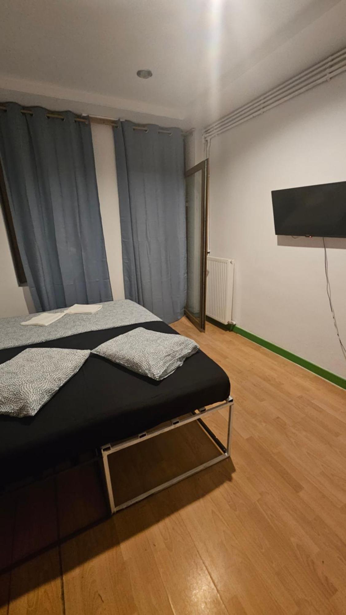Victoriei54you Homestay *